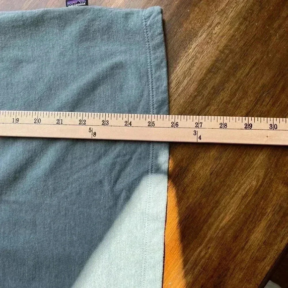 Patagonia  P-6 Logo Lightweight Crewneck Sweatshirt Small - Picture 5 of 5